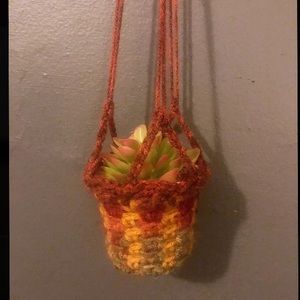 🖤 Crochet Mini Plant Hanger WITH Faux Plant.